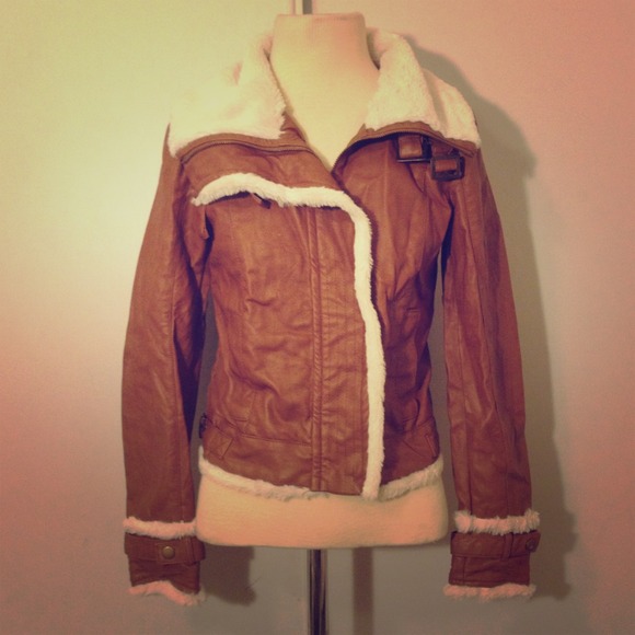 S🚫LD // Chestnut Sherpa Jacket