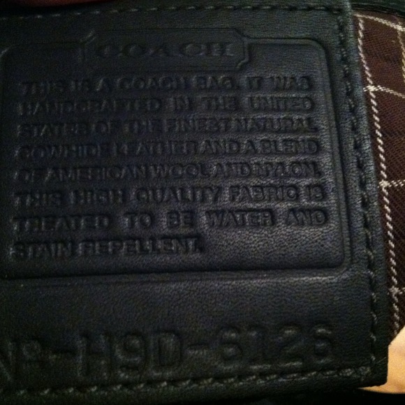 Authentic Coach handbag - Picture 2 of 4