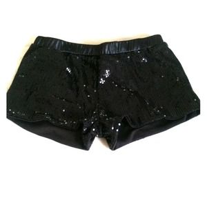 .....SOLD.....Sequence booty shorts!