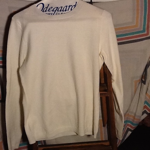 👑New Banana Republic Sweater👑