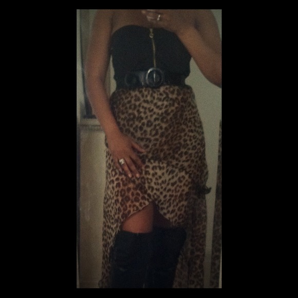Cute leopard print dress!