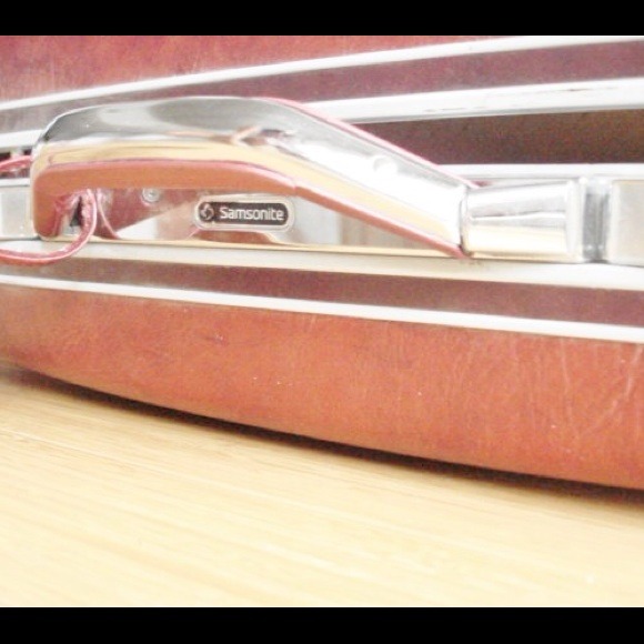 Retro Alert:Samsonite (matching) Suitcase (2 of 2)