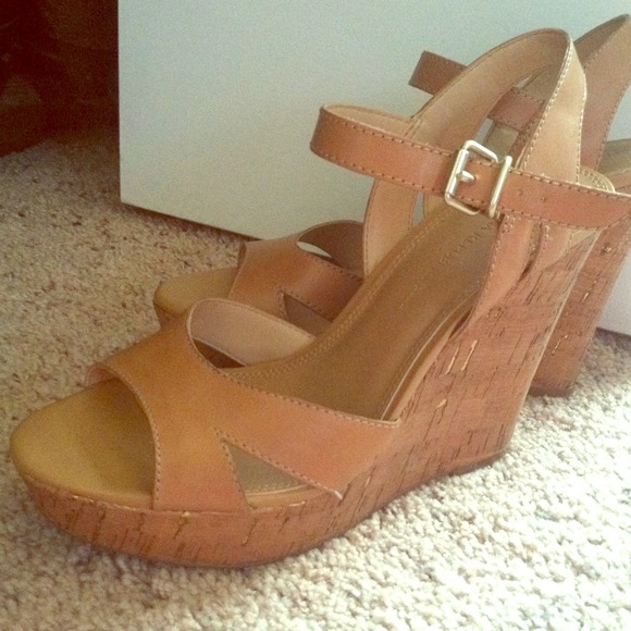 **SOLD on eBay**Banana Republic Leather Wedges