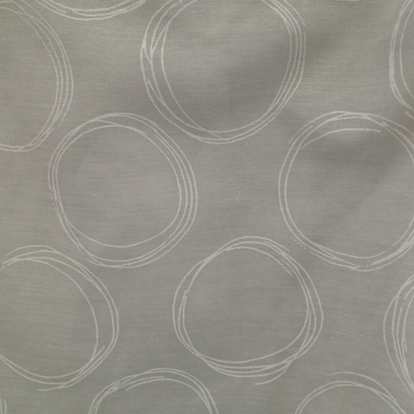 Gap top made of silk and cotton. Size 0. Adorable! - Picture 4 of 7