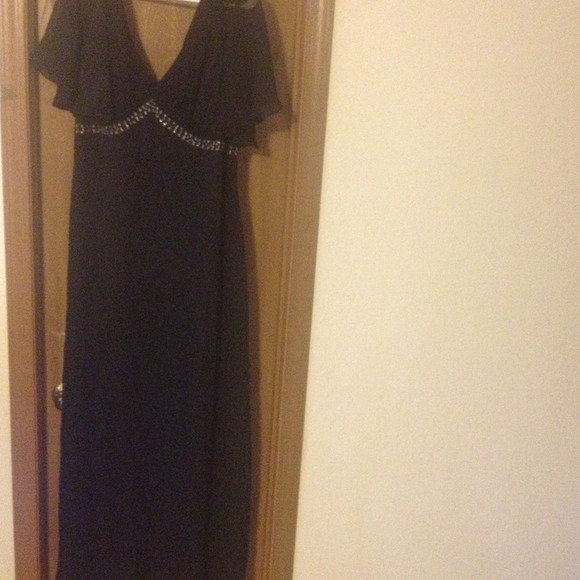 ❌ SOLD Black dress