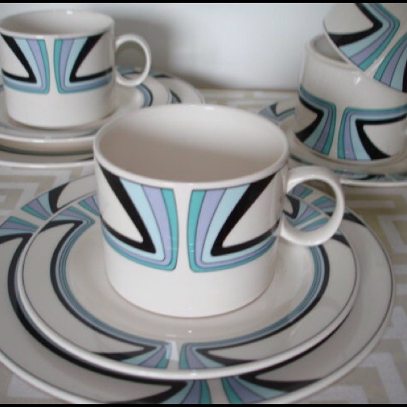 {Homegoods} 10pc Festive Chinaware by Nikko