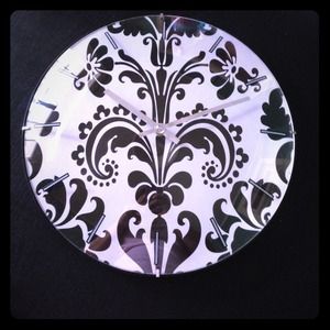 Beautiful black and white paisley clock