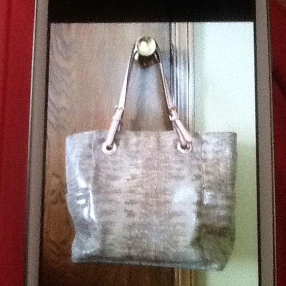 *SOLD* Michael kors purse