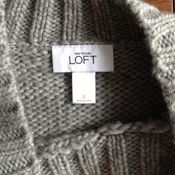 SOLD! LOFT sweater - Picture 2 of 4