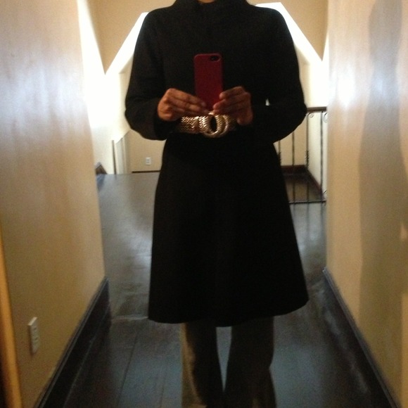 Reduced! Classic Black fit and flare coat