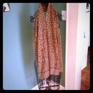 Soft Cheetah Scarf