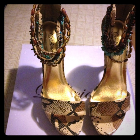 Delicious snake pattern sexy heel! - Picture 1 of 4