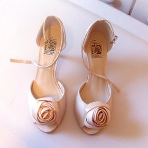 Ivory evening shoe