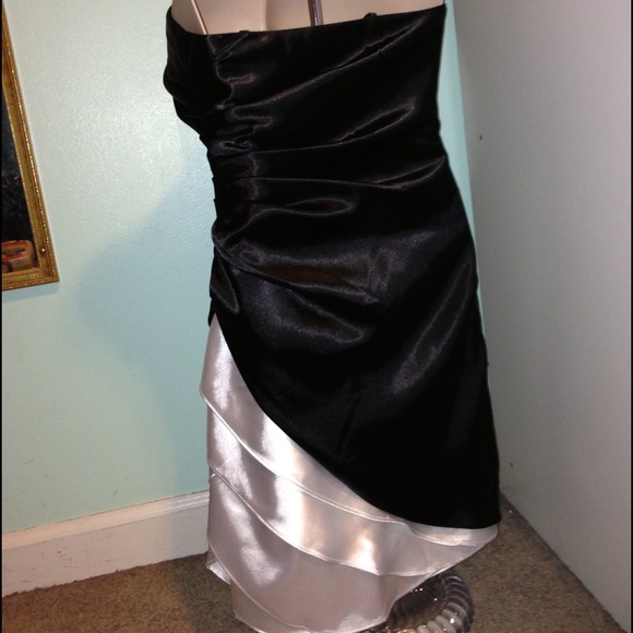 Strapless Straight Ruched Tube Mini Dress - Picture 3 of 4