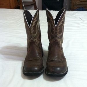 Reserved for @marianovosel23. Justin boots.