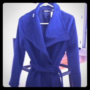 Light never worn coat!