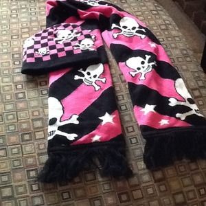 Reserved & Mario hat