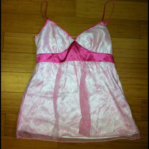 REDUCES 🎀Express Dressy Tank