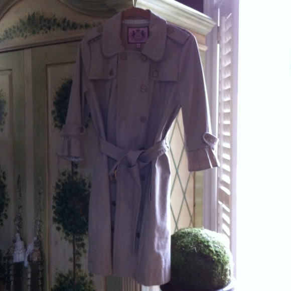 Juicy Couture Trench Coat-M