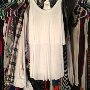 Simple, white, layered, knot back tank.