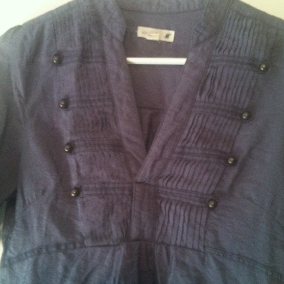 Top - Picture 2 of 2