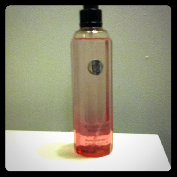 Victoria's secret bombshell body mist