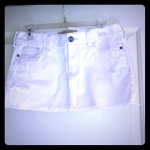 White denim skirt