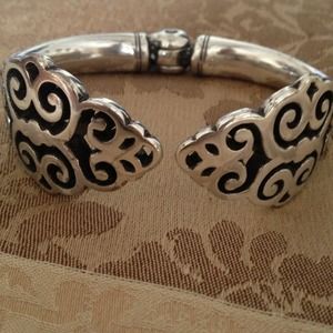 Silver hinge bracelet