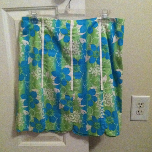 Cute skirt with bright colors