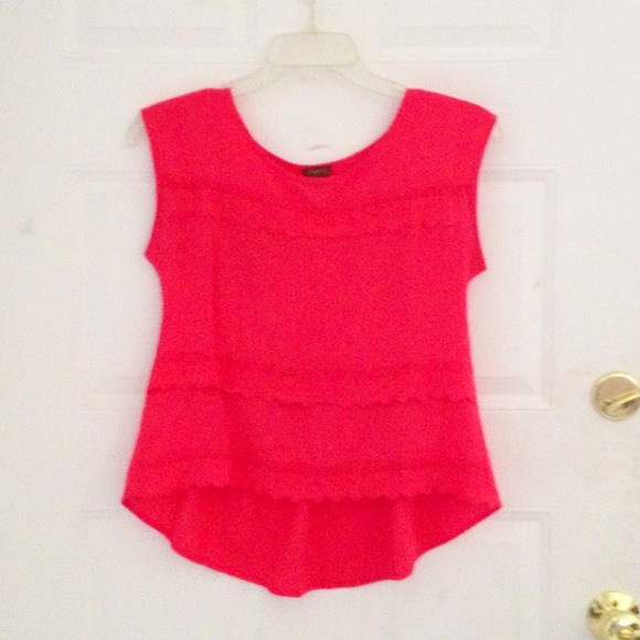 High-Low Crochet Detail Top