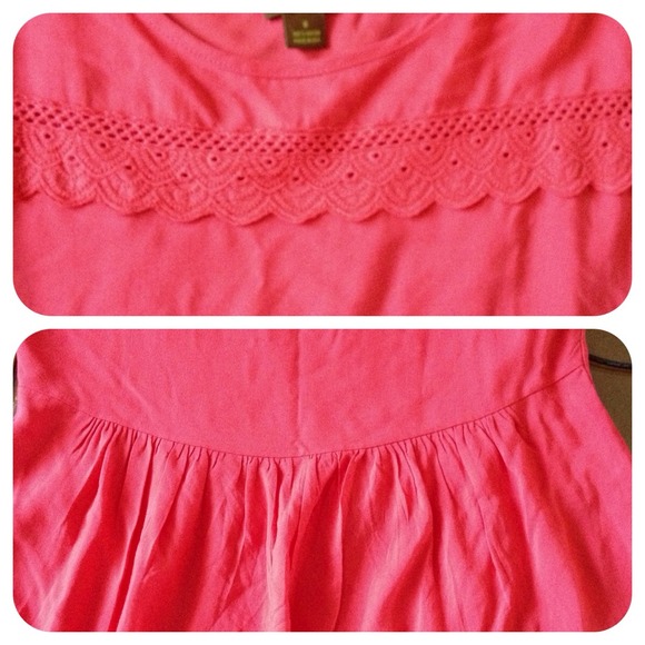 High-Low Crochet Detail Top - Picture 3 of 3