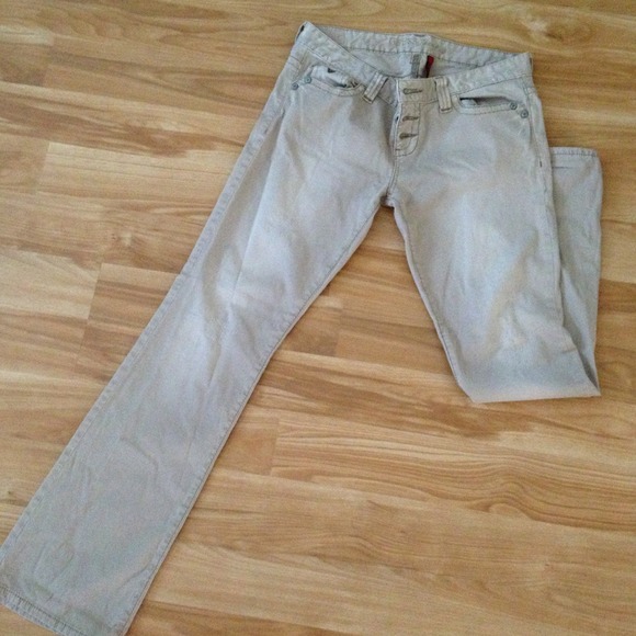 TRADED Guess jeans. Boot cut.