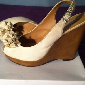 Creme wedges