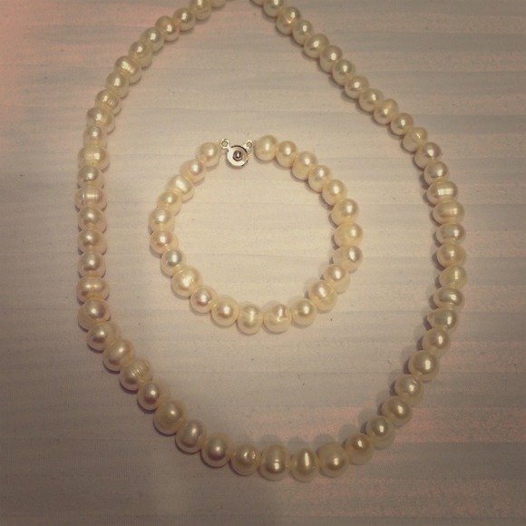 💢Reduced💢Pearl set