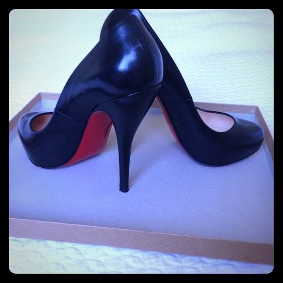 Louboutin Black Pumps Rolando