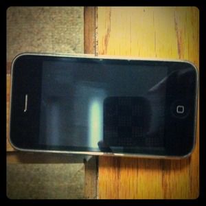 iPhone 3s barely used