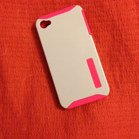 Incipio iPhone 4/4S case