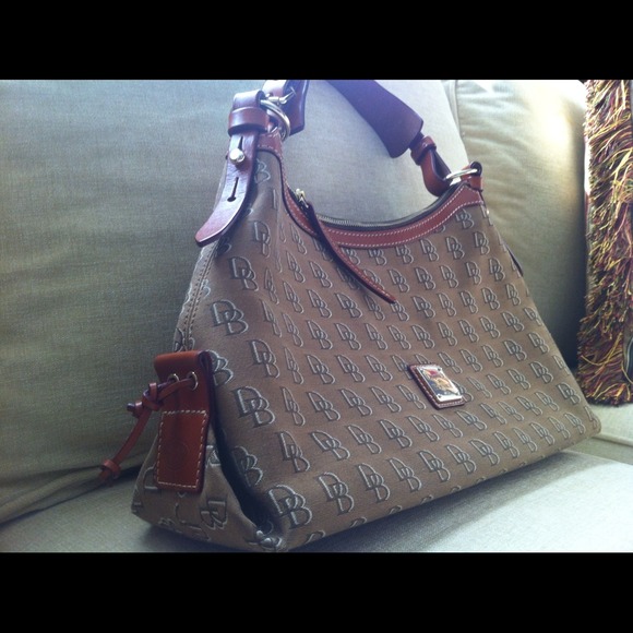 Dooney & Bourke collectors bag - Picture 2 of 4