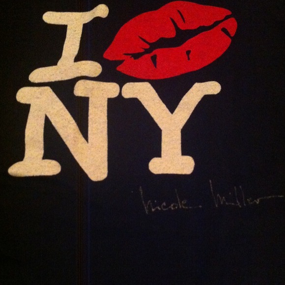 Signed Nicole miller signature I <3 ny t shirt