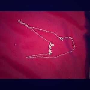 Cute silver necklace