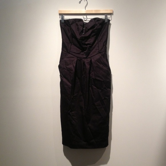 ✨LOWER PRICE!✨BCBG To the MAX Strapless Dress