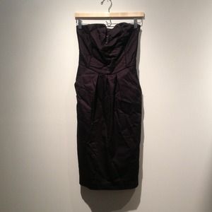 ✨LOWER PRICE!✨BCBG To the MAX Strapless Dress