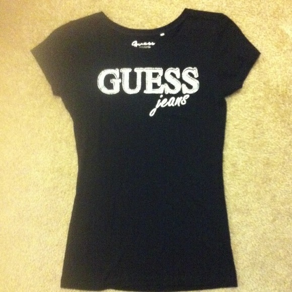 Black Guess T-shirt