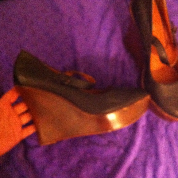 Love my michael Antonio wedges got them in Fl!! - Picture 2 of 4