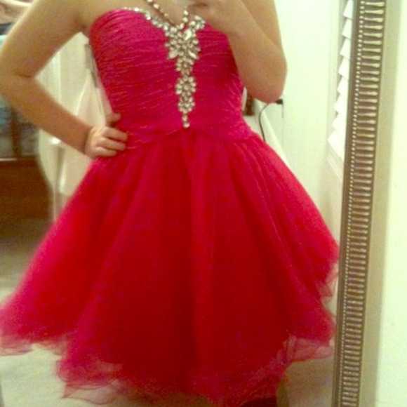 Brand new unworn Sherrie hill 2454