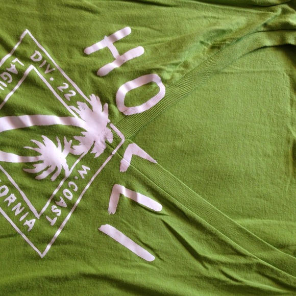 HOLLISTER TEE - Picture 2 of 3