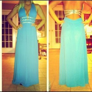 Beautiful size 8 (runs smalls) gown