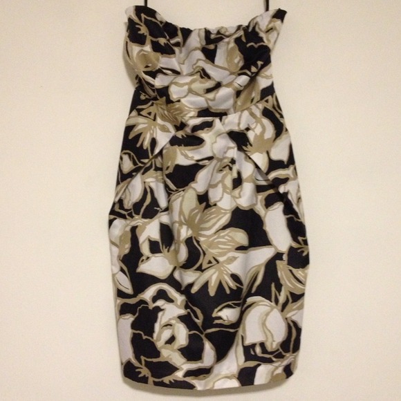 🔆REDUCED🔆Limited strapless dress