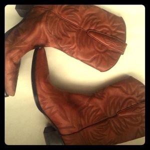 RESERVED for queenkt Guess Size 6.5 Cowboy Boots