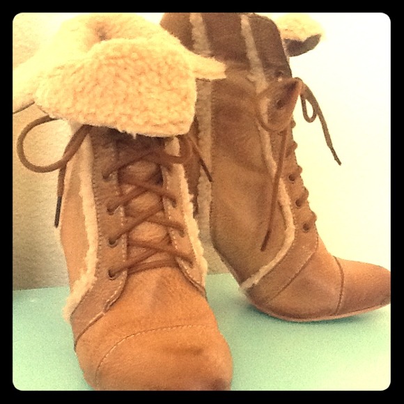 **RESERVED** for sruth857 Faux shearling boots